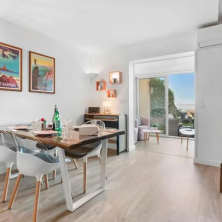 Apartment Joli 43m2 , Vue , Piscine , Parking Saint-Raphaël