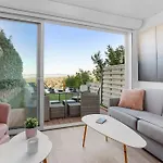 شقة Joli 43m2 , Vue , Piscine , Parking *