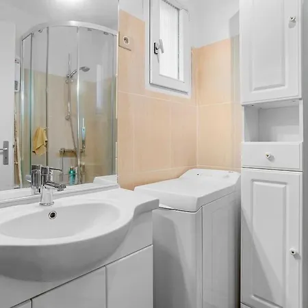 Joli 43m2 , Vue , Piscine , Parking * Saint-Raphaël