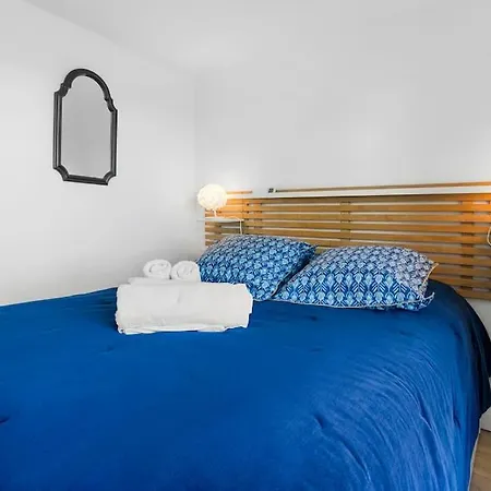 Joli 43m2 , Vue , Piscine , Parking