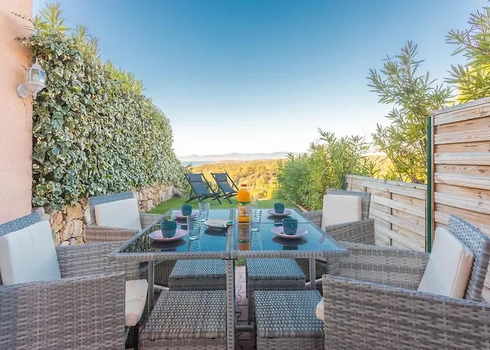 Joli 43m2 , Vue , Piscine , Parking Lejlighed