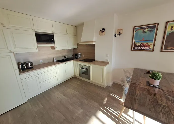 Joli 43m2 , Vue , Piscine , Parking Lejlighed Saint-Raphaël